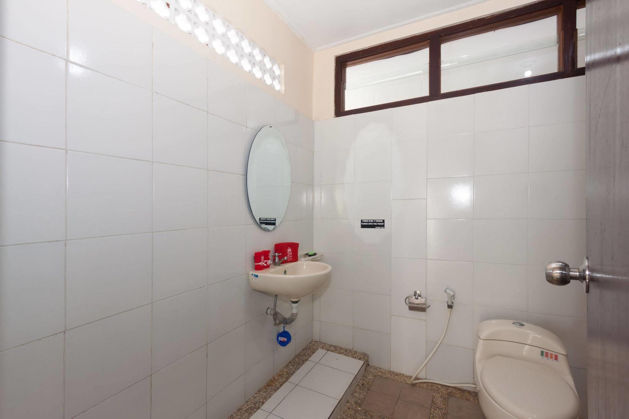 Zen Rooms Sanur Blanjong Sekawaru Dış mekan fotoğraf